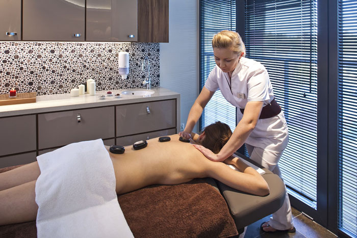 Hotel Mikolajki - Finde ein Zimmer für eine Übernachtung in Mokolajki