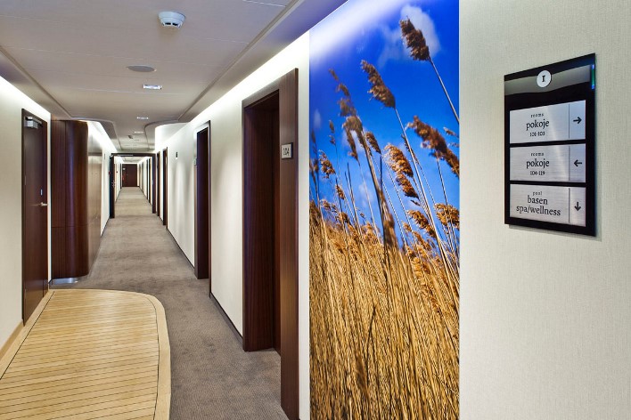 Hotel Mikolajki - Finde ein Zimmer für eine Übernachtung in Mokolajki