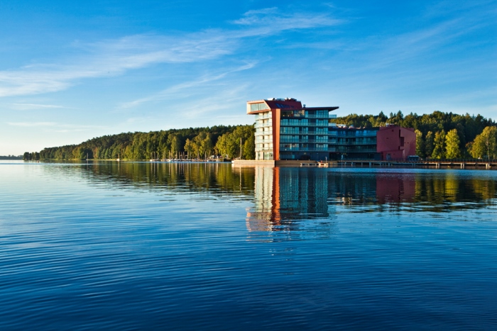 Hotel Mikolajki - Finde ein Zimmer für eine Übernachtung in Mokolajki