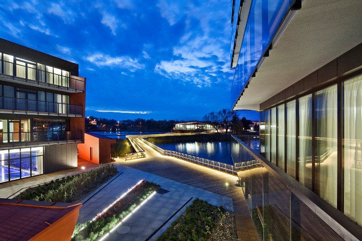 Hotel Mikolajki - Finde ein Zimmer für eine Übernachtung in Mokolajki