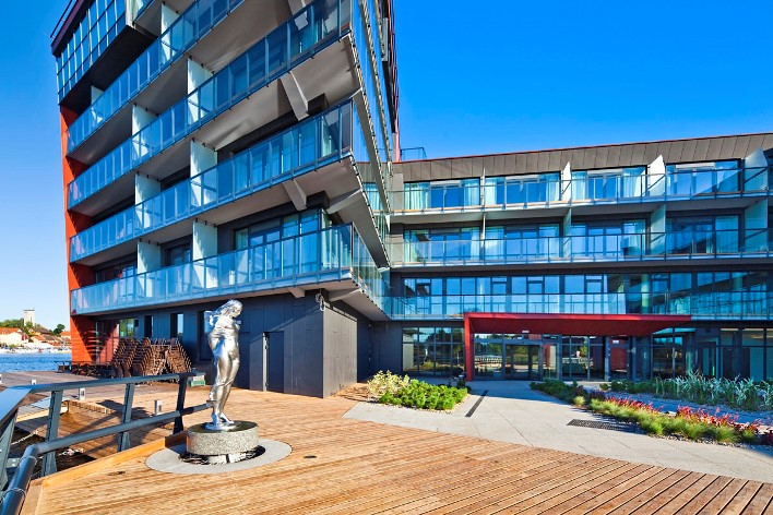 Hotel Mikolajki - Finde ein Zimmer für eine Übernachtung in Mokolajki