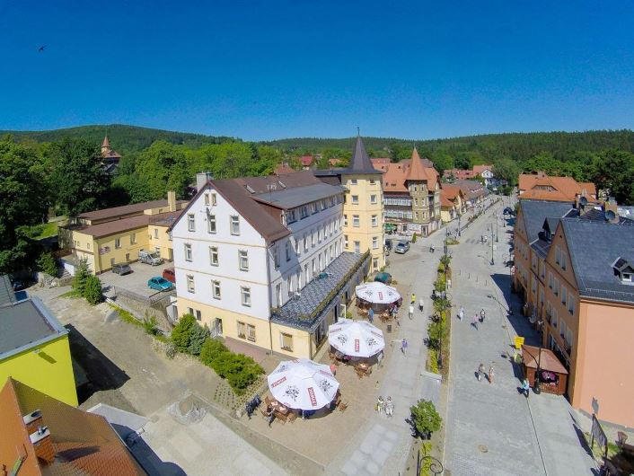 Topaz - Riesengebirge und Niederschlesien sind bekannte Gebiete für Urlaub