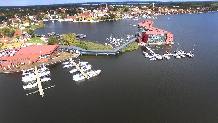 Hotel Mikolajki - Finde ein Zimmer für eine Übernachtung in Mokolajki