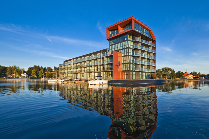 Hotel Mikolajki - Finde ein Zimmer für eine Übernachtung in Mokolajki