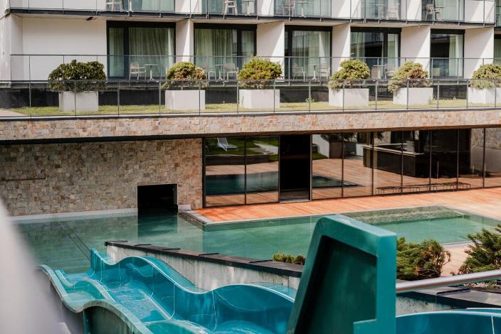 Radisson Resort - bietet modernen Wellnessbereich und Aquapark