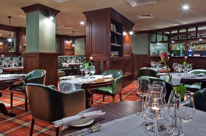 Hotel Mikolajki - Finde ein Zimmer für eine Übernachtung in Mokolajki