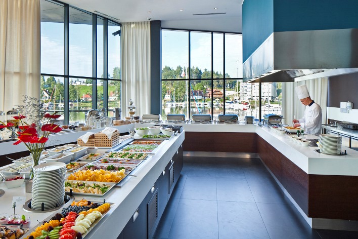 Hotel Mikolajki - Finde ein Zimmer für eine Übernachtung in Mokolajki