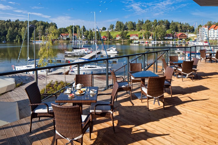 Hotel Mikolajki - Finde ein Zimmer für eine Übernachtung in Mokolajki