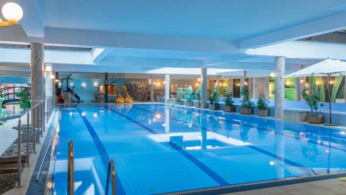 Sandra Spa Karpacz - Hotel am schönen Kurgarten von Krummhübel im Riesengebirge