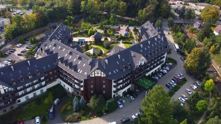 Sandra Spa Karpacz - Hotel am schönen Kurgarten von Krummhübel im Riesengebirge
