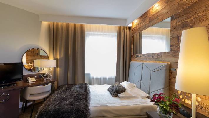 Sandra Spa Karpacz - Hotel am schönen Kurgarten von Krummhübel im Riesengebirge