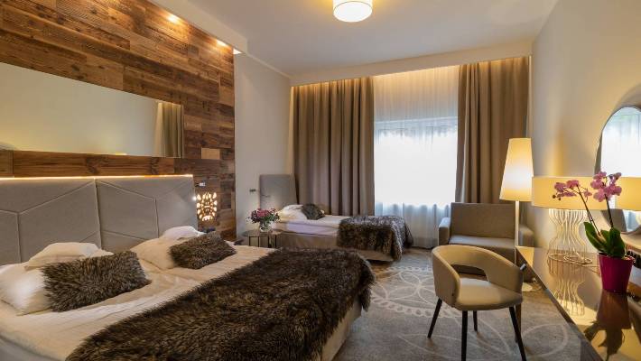 Sandra Spa Karpacz - Hotel am schönen Kurgarten von Krummhübel im Riesengebirge