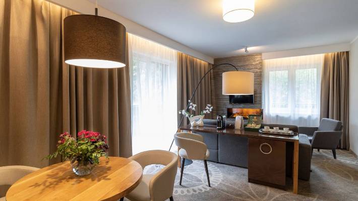 Sandra Spa Karpacz - Hotel am schönen Kurgarten von Krummhübel im Riesengebirge