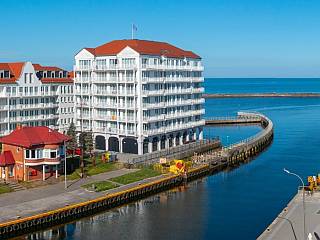 Marina Royale Resort