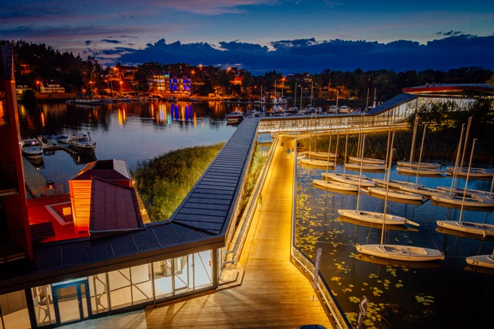 Hotel Mikolajki - Finde ein Zimmer für eine Übernachtung in Mokolajki