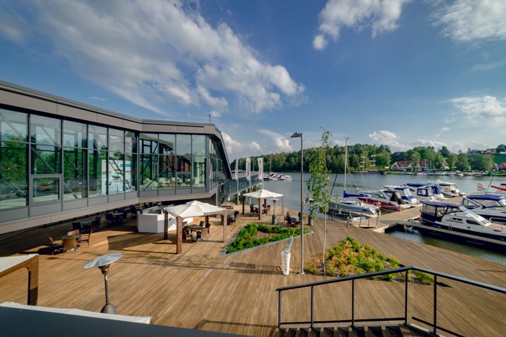 Hotel Mikolajki - Finde ein Zimmer für eine Übernachtung in Mokolajki