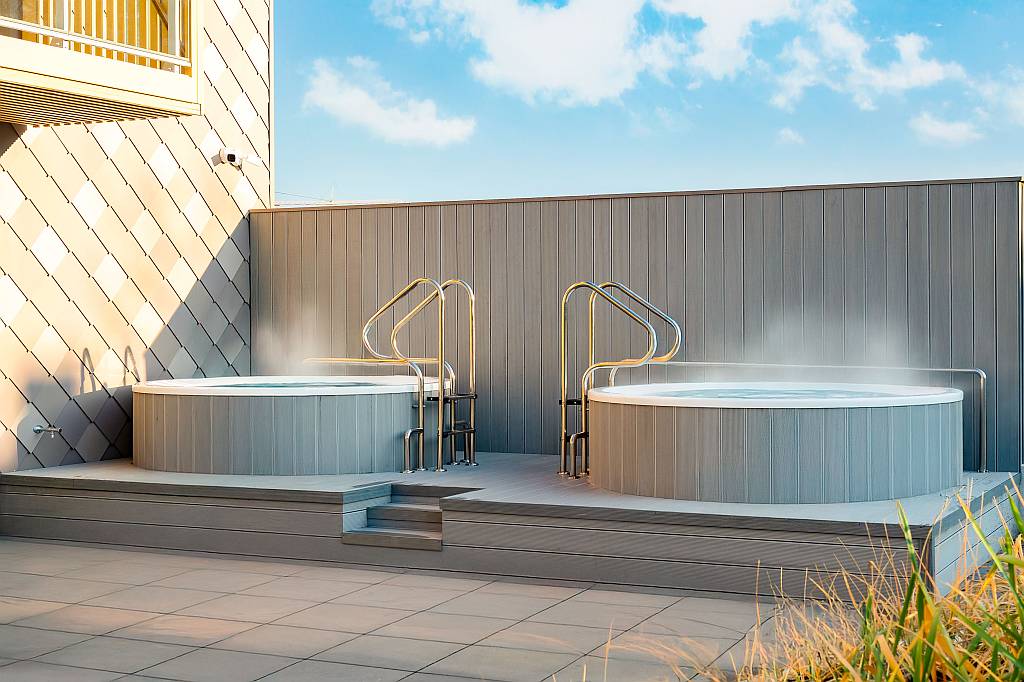 Nickel Resort - Hotel mit Zimmern und Appartements am Meer