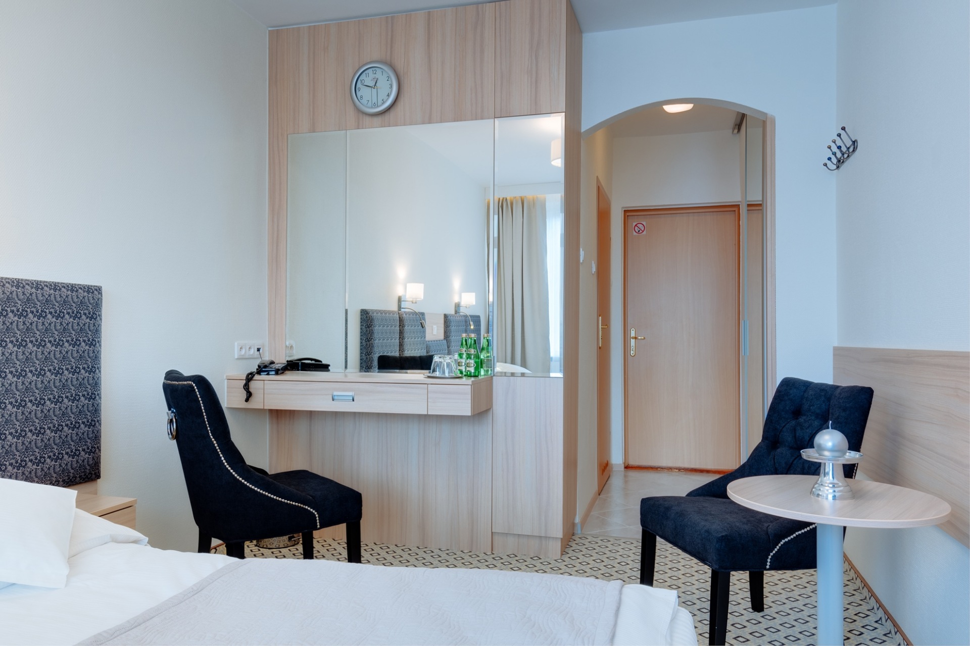 Perelka - Das Kurhaus liegt in einem Park in Kolberg