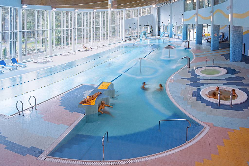 Senator - Hotel im Kolberger Deep (Dzwirzyno)