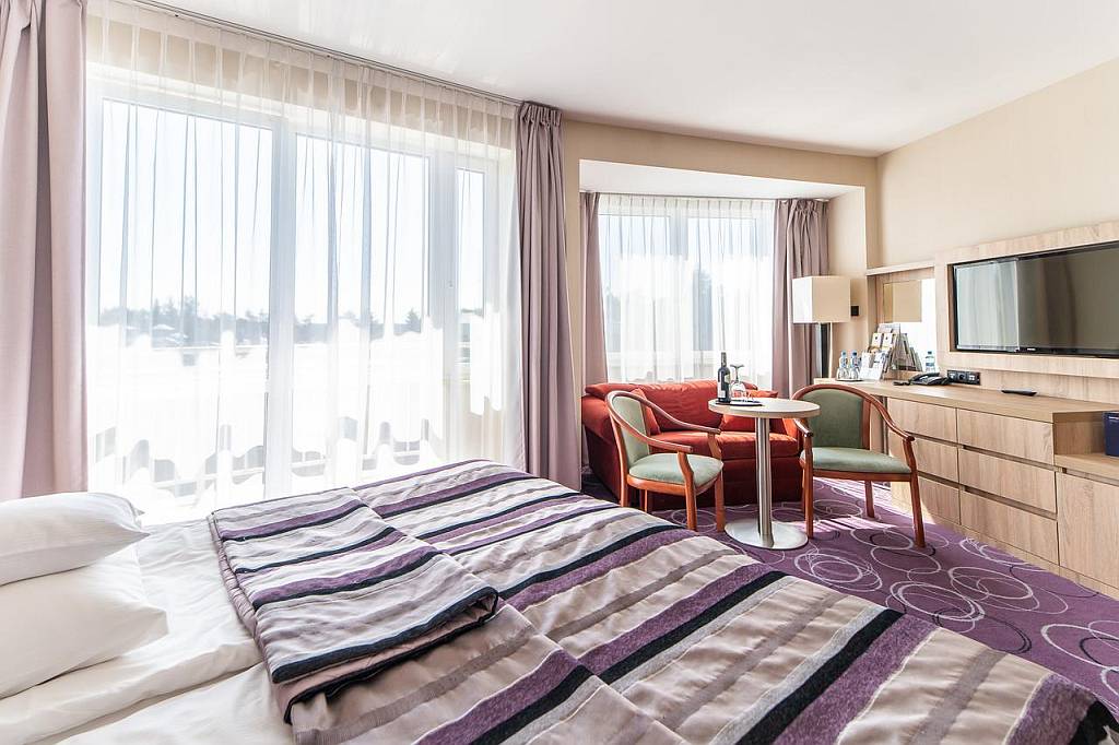 Senator - Hotel im Kolberger Deep (Dzwirzyno)